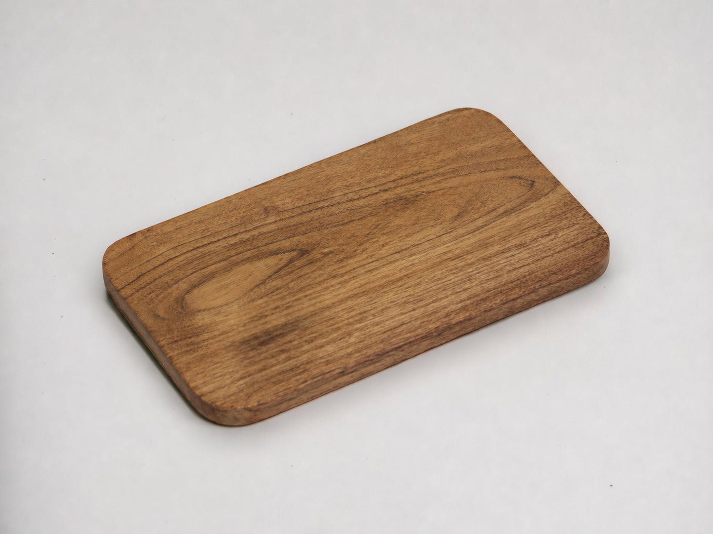 Woodmint — Alinafe Acacia Single Block Chopping/Serving Board — Image 2