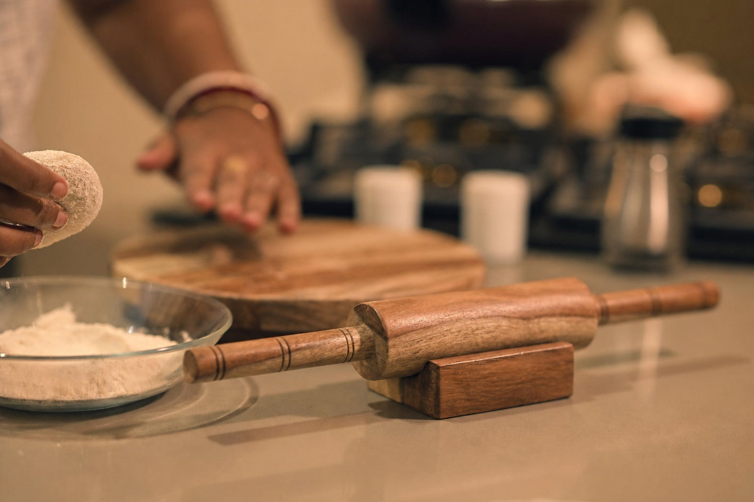 Woodmint — Cierra Wooden Rolling Board/ Chakla — Image 4